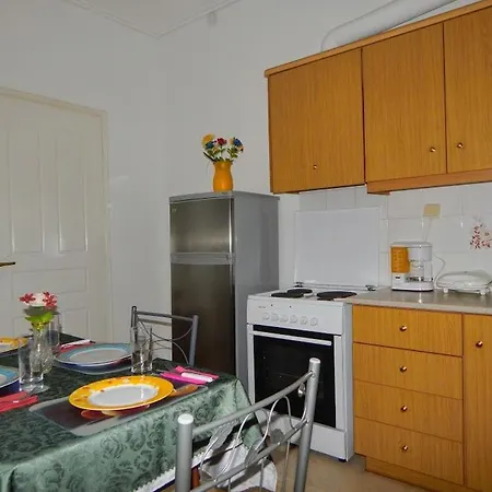 Cozy For 2-5 People-center 1 Tripoli