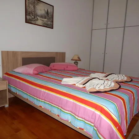 Cozy For 2-5 People-center 1 Apartament Tripoli